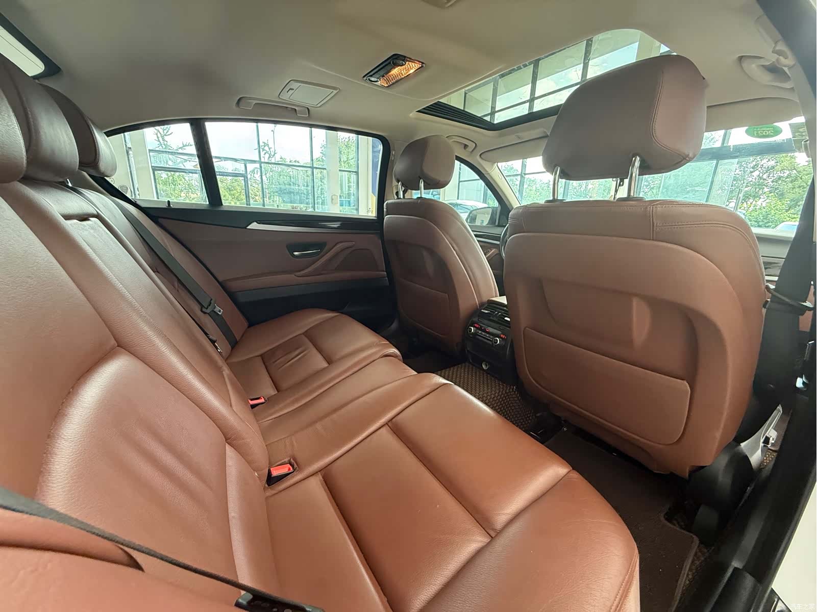 BMW 5 Series, 2016 13