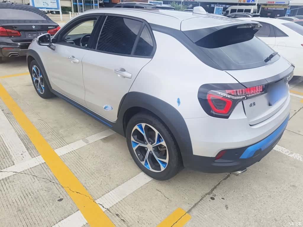 Lynk & Co 01, 2020 все фото