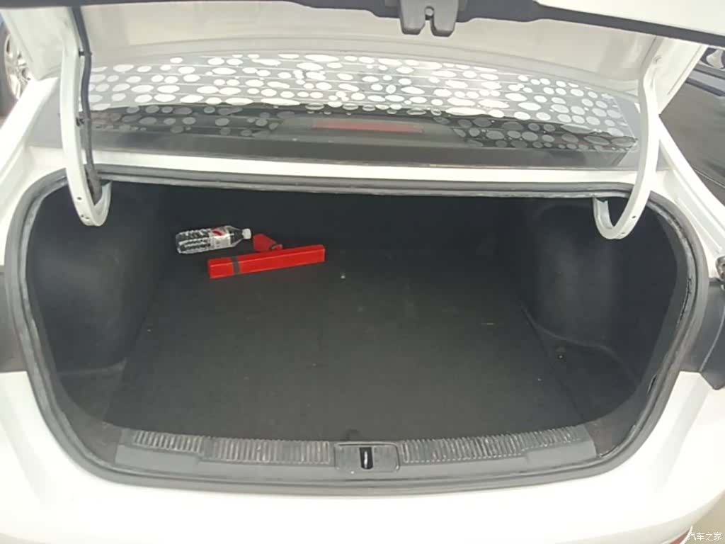 Roewe i5, 2019 19