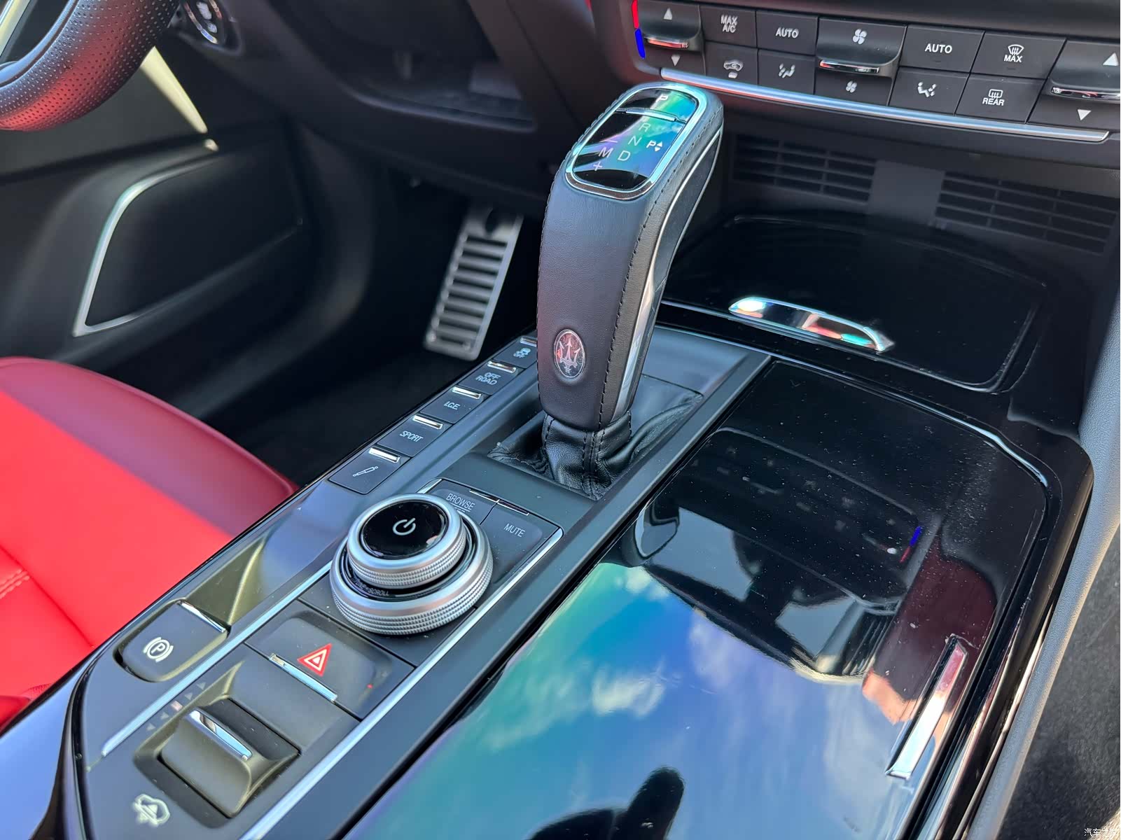 Maserati Levante, 2022 10