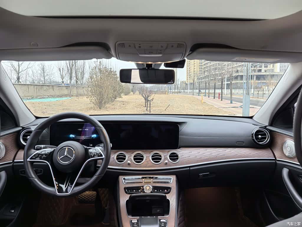 Mercedes-Benz E-Class, 2022 14