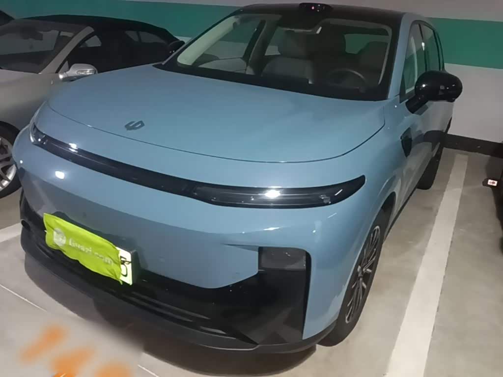 Leapmotor B10
