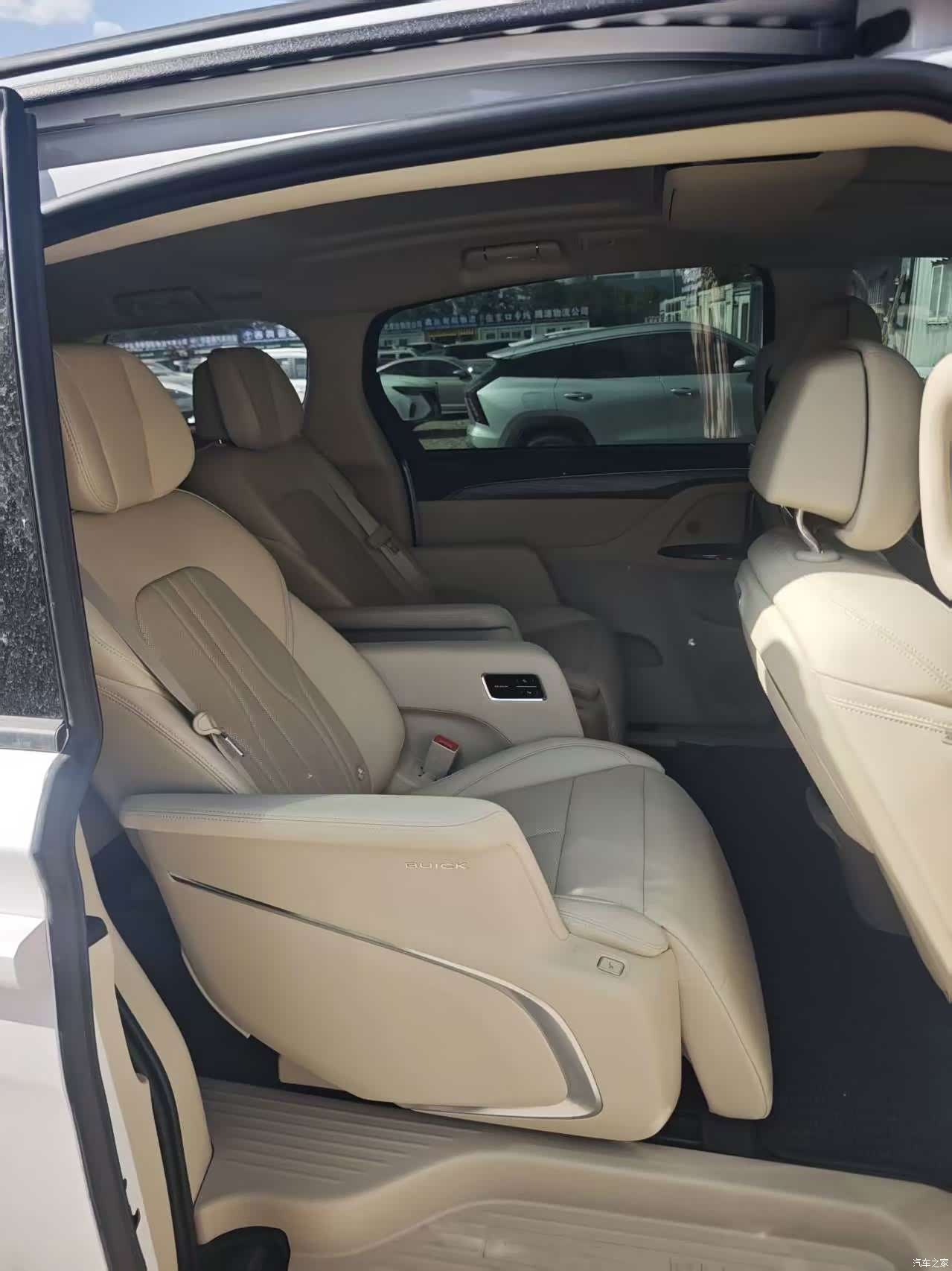 Buick GL8, 2026 6