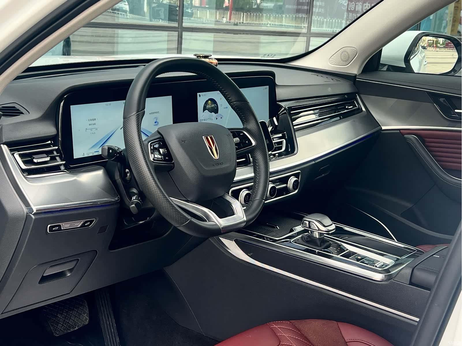 Hongqi HS5, 2024 8
