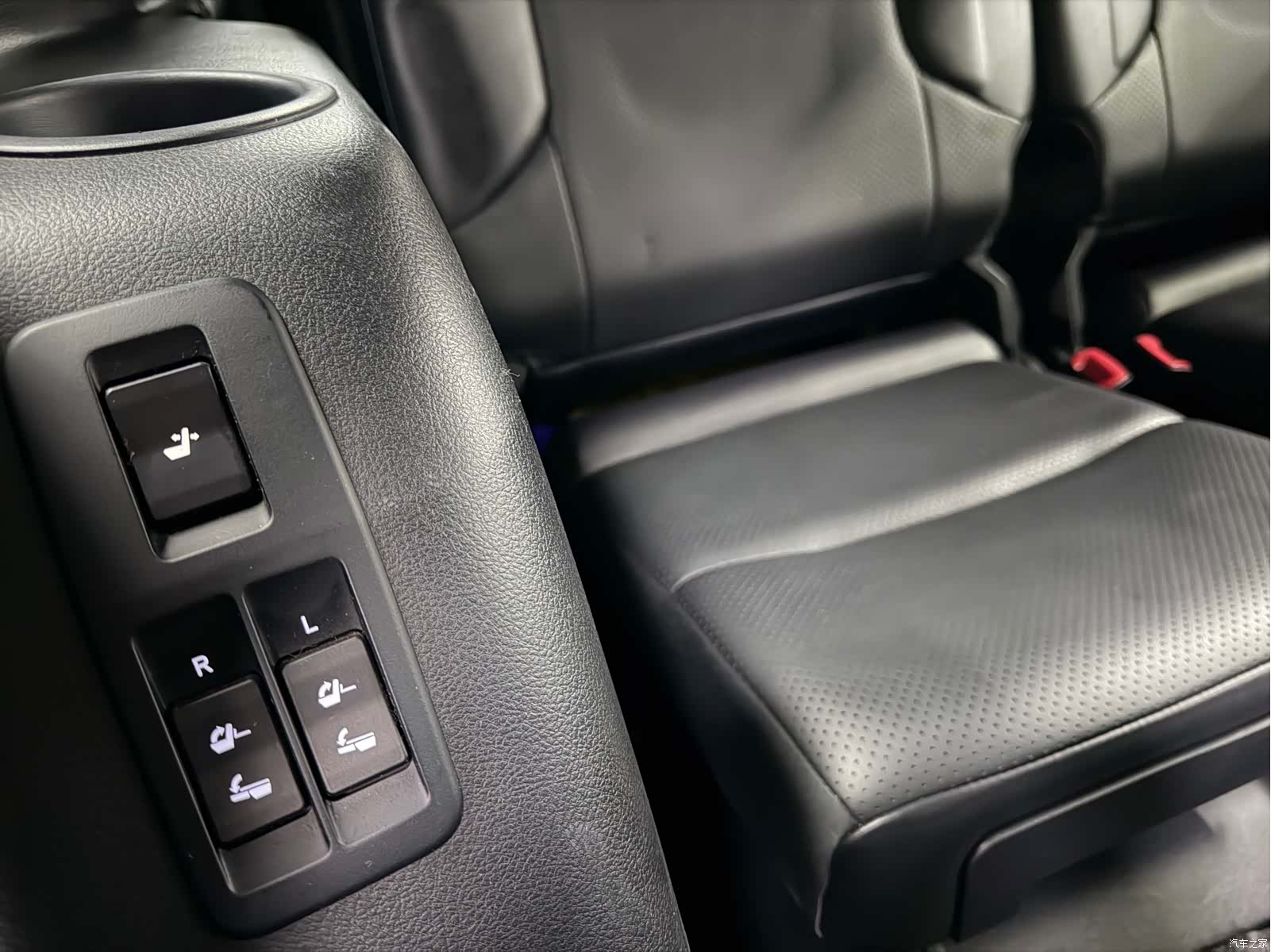 Lexus GX, 2011 44