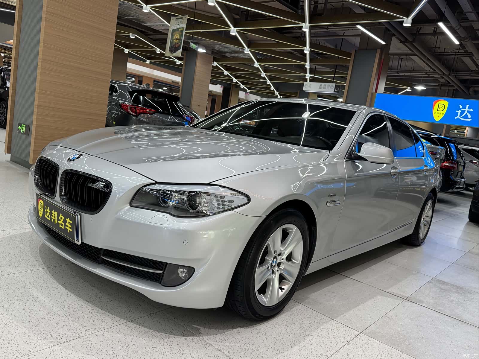 BMW 5 Series, 2011 1