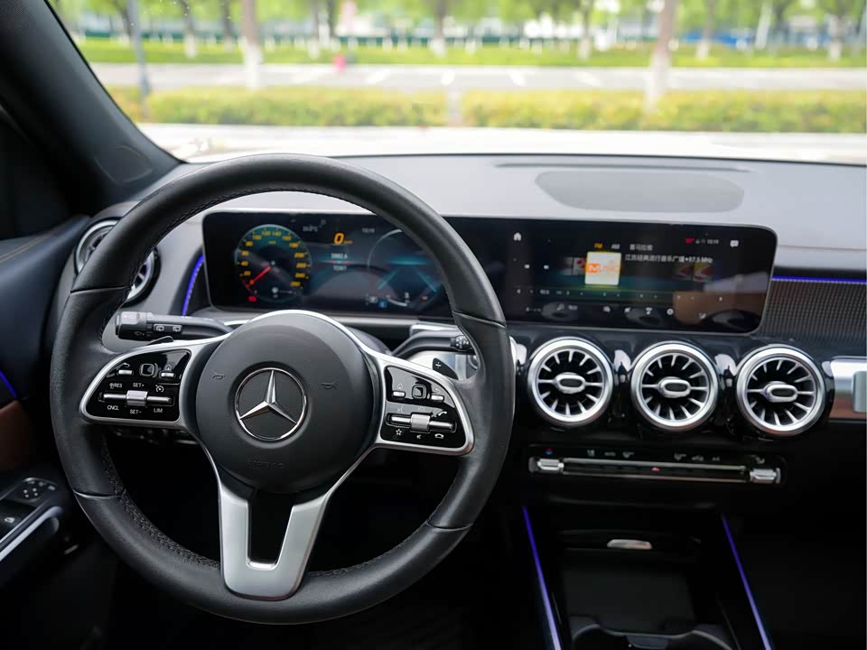 Mercedes-Benz GLB