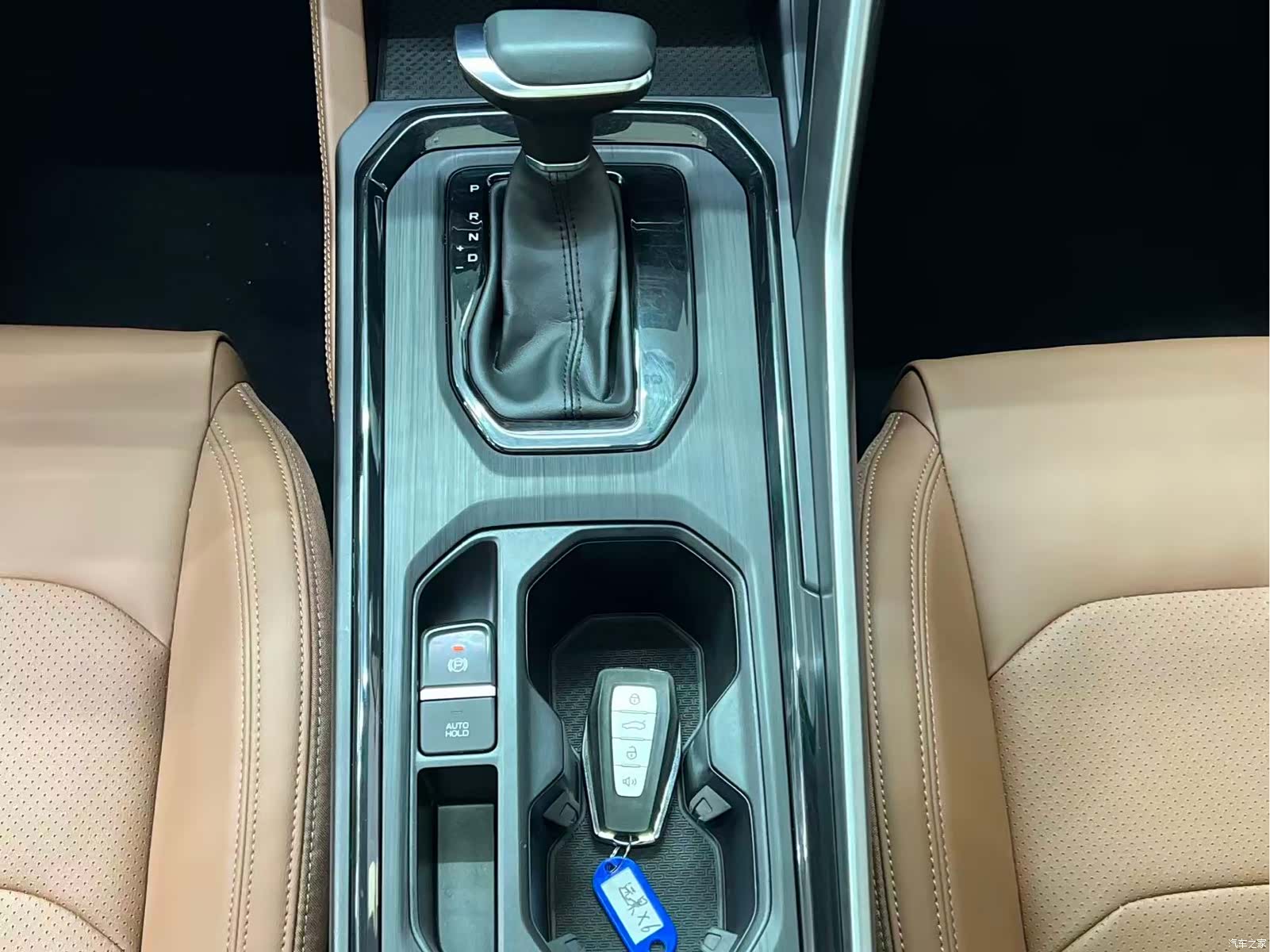 Geely X6, 2023 12