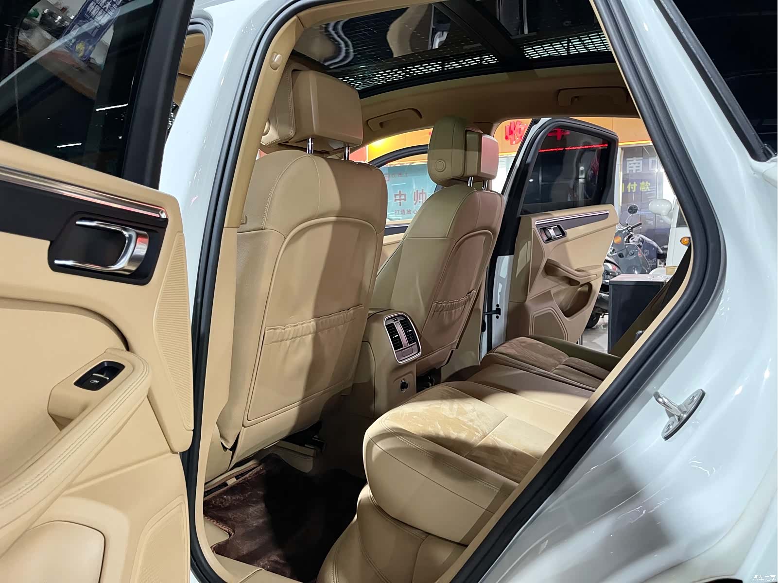 Porsche Macan, 2015 11