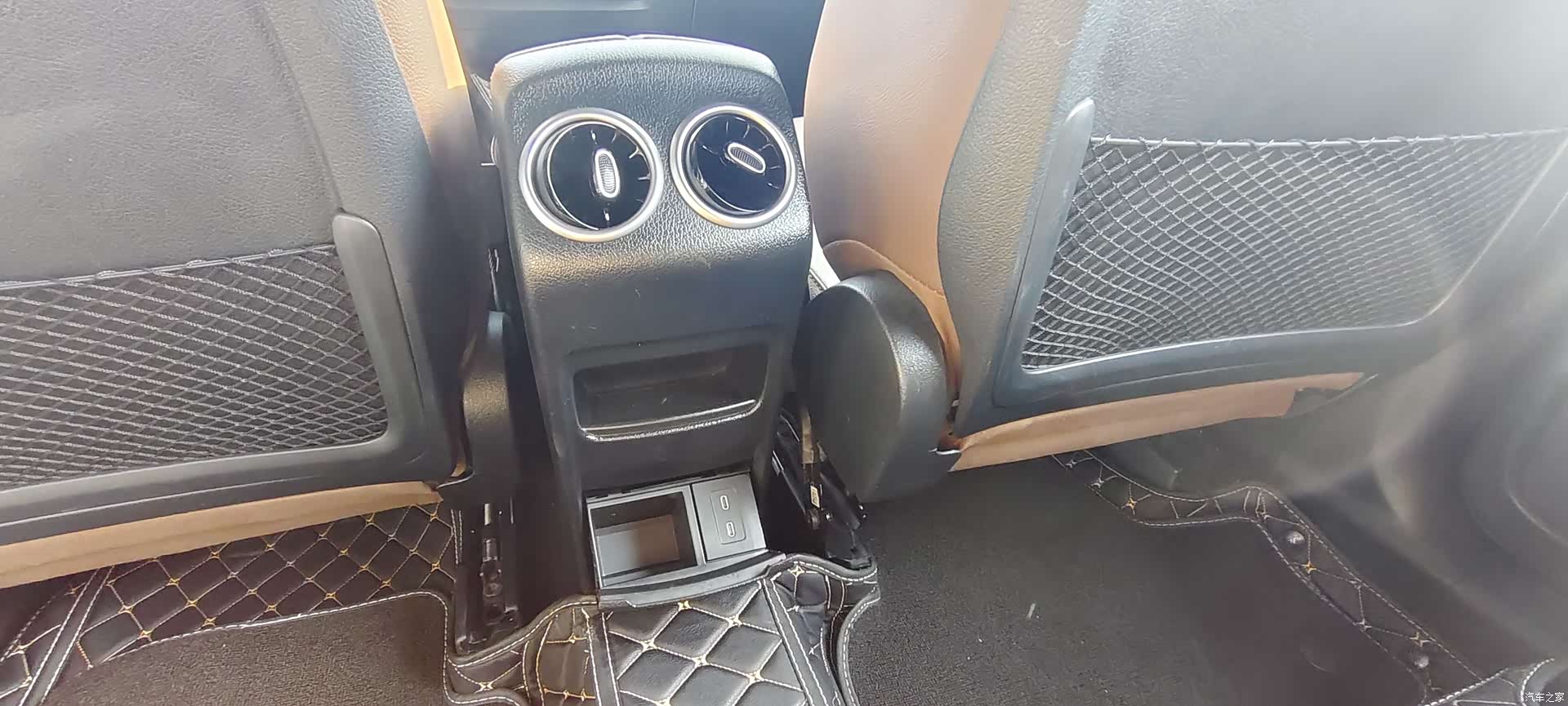 Mercedes-Benz GLB, 2024 18