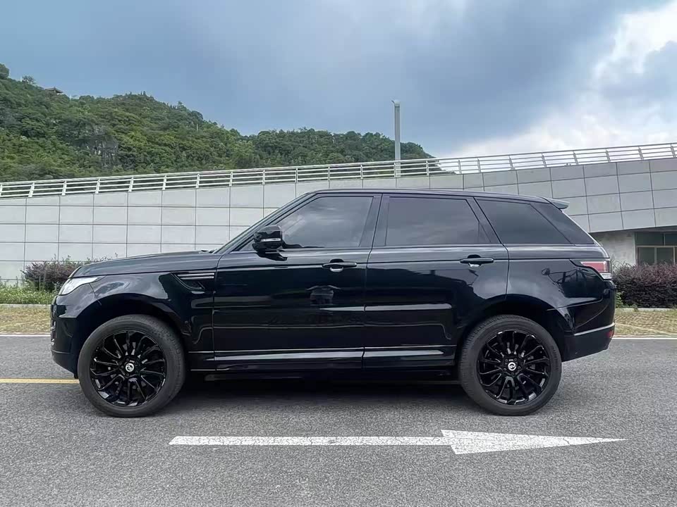 Land Rover Range Rover Sport Land Rover Range Rover Sport