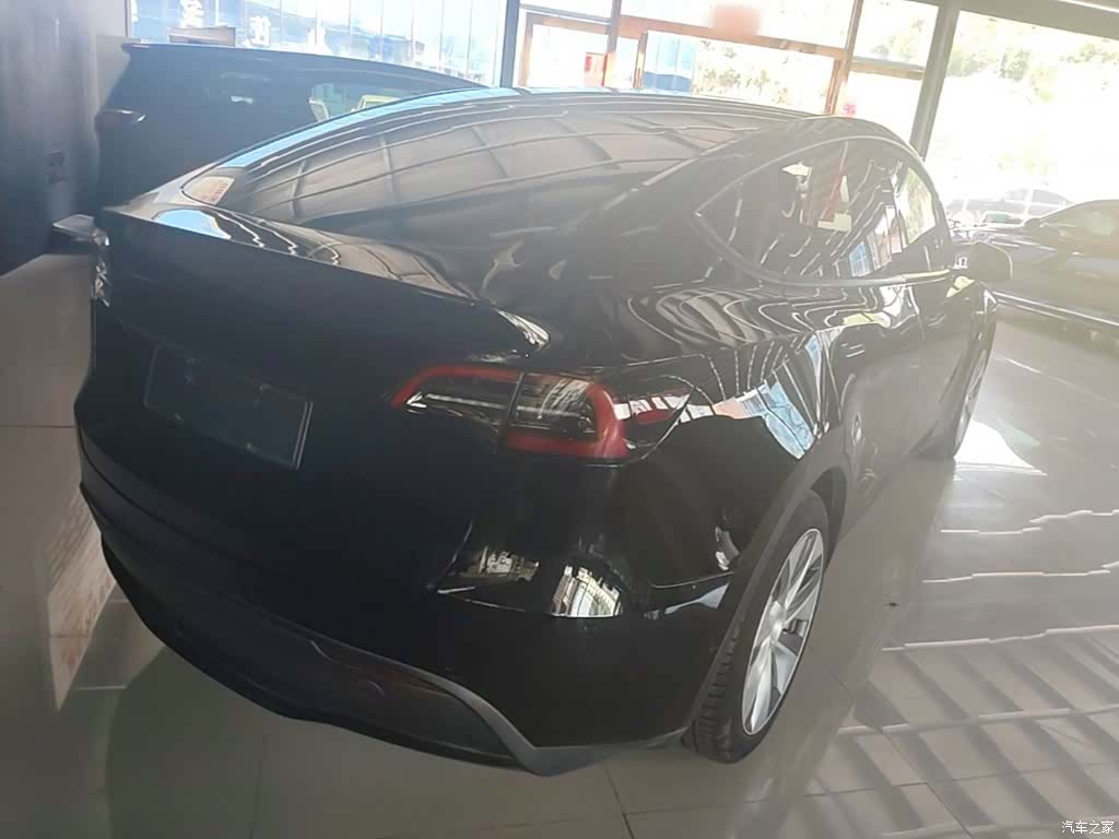Tesla Model Y, 2022 7