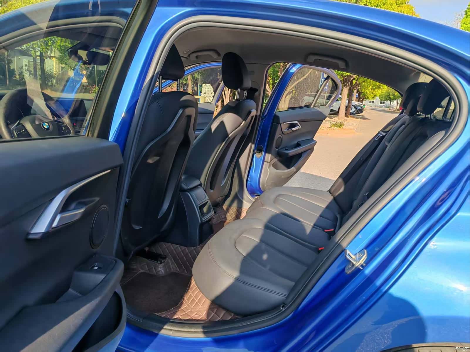 BMW 1 Series, 2019 все фото