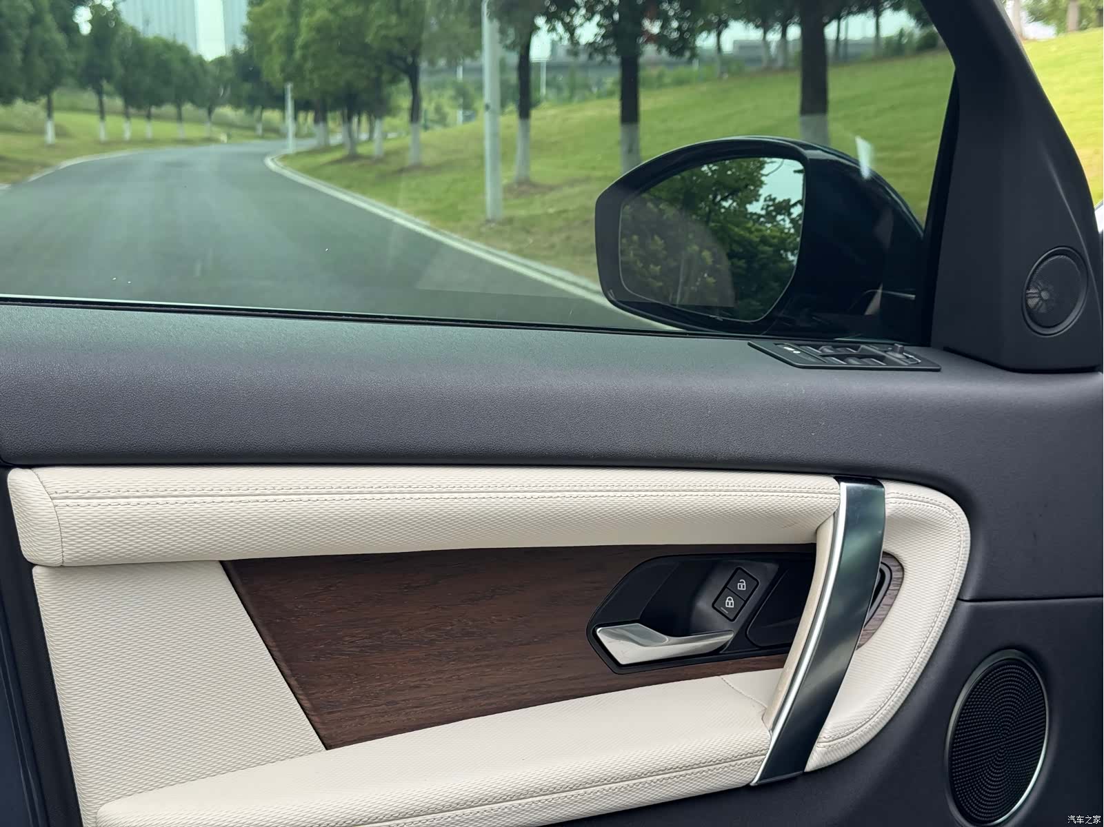 Land Rover Discovery, 2021 9