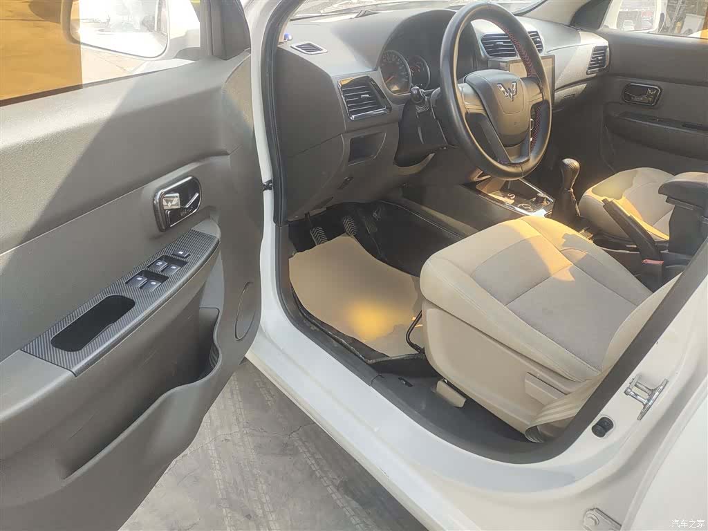 Wuling Hongguang, 2018 16