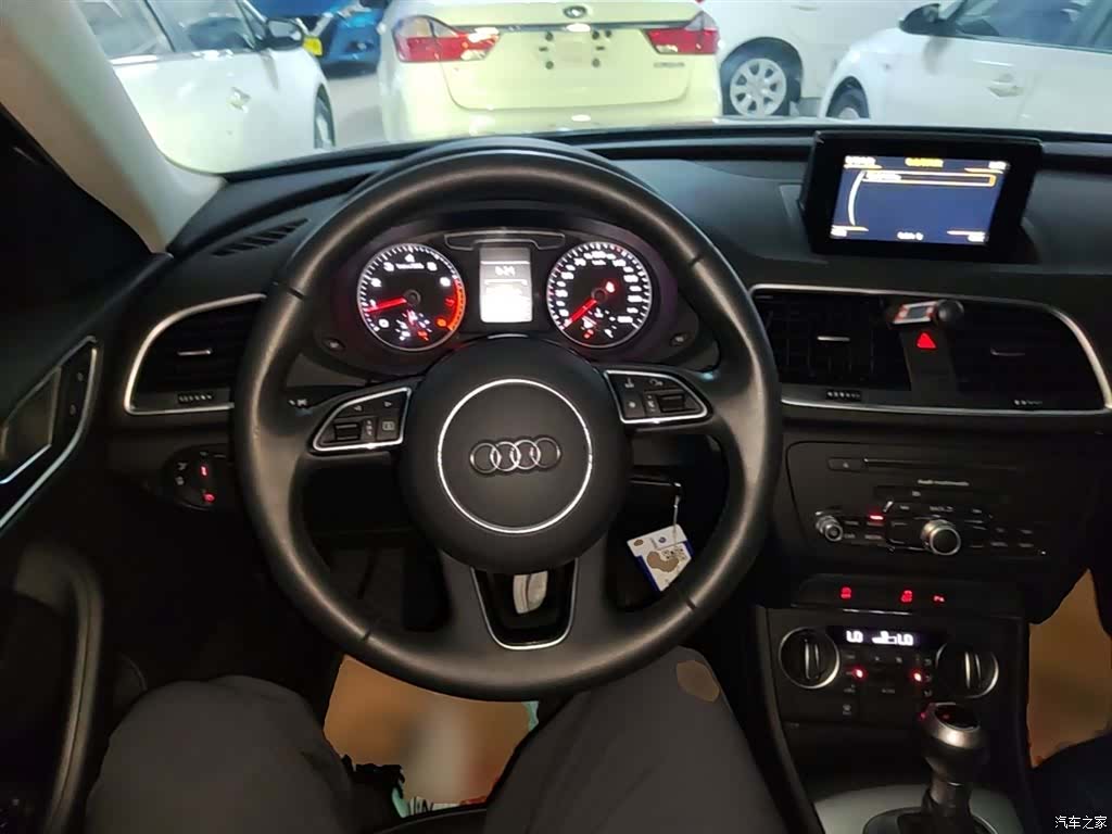 Audi Q3, 2018 11