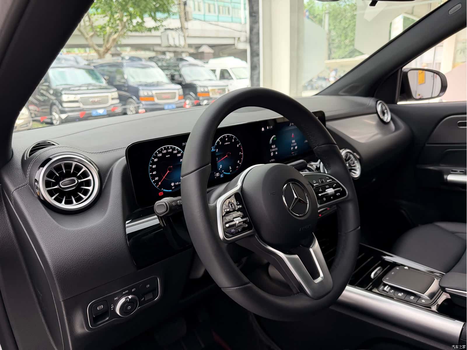 Mercedes-Benz GLA, 2022 16