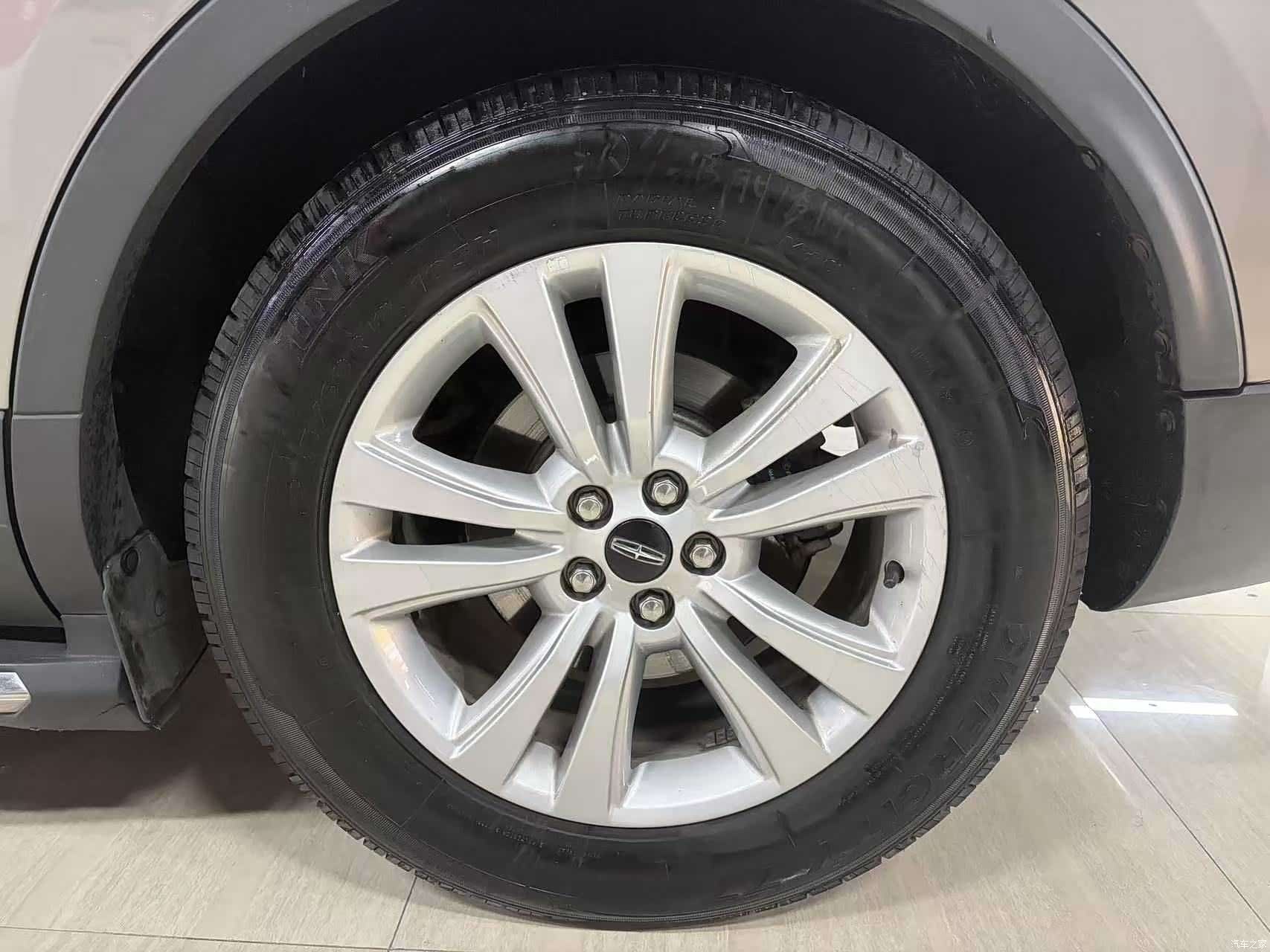 Lincoln MKX, 2017 2