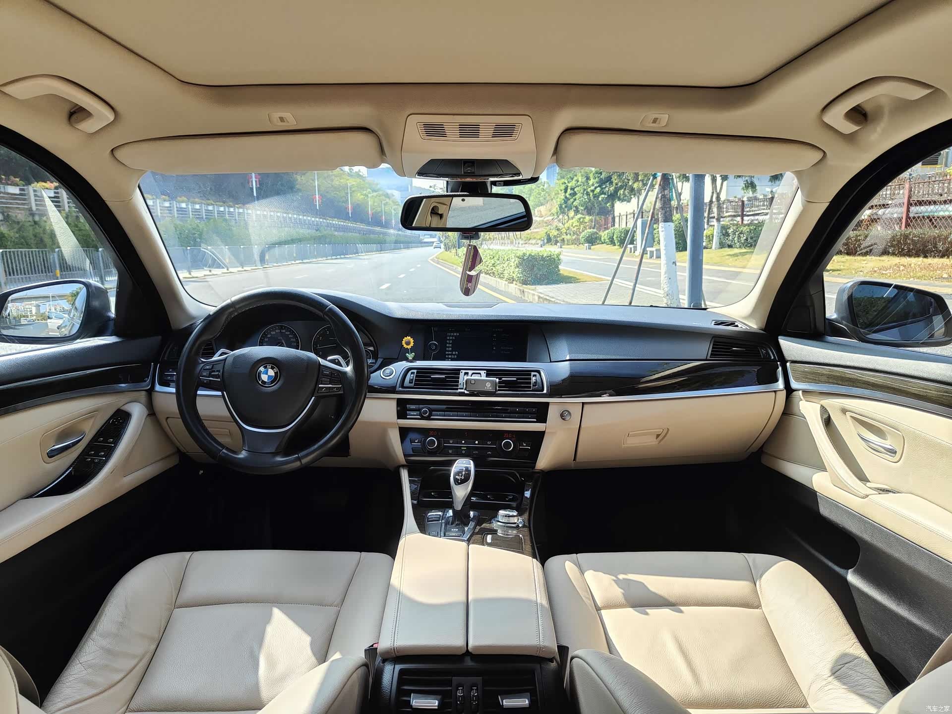 BMW 5 Series, 2011 12