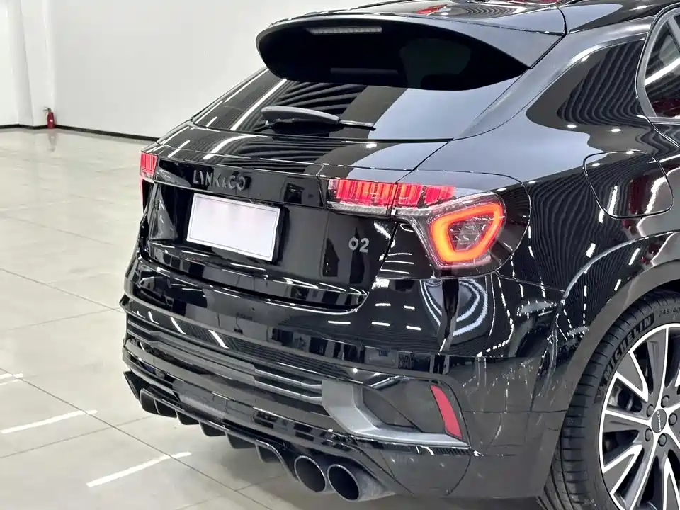 Lynk & Co 02 Hatchback