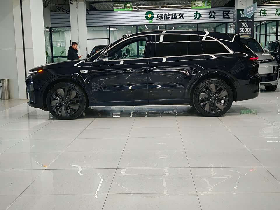 Li Auto Ideal L6