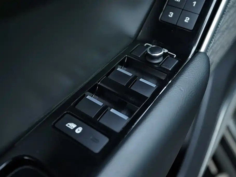 Land Rover Range Rover Star Pulse