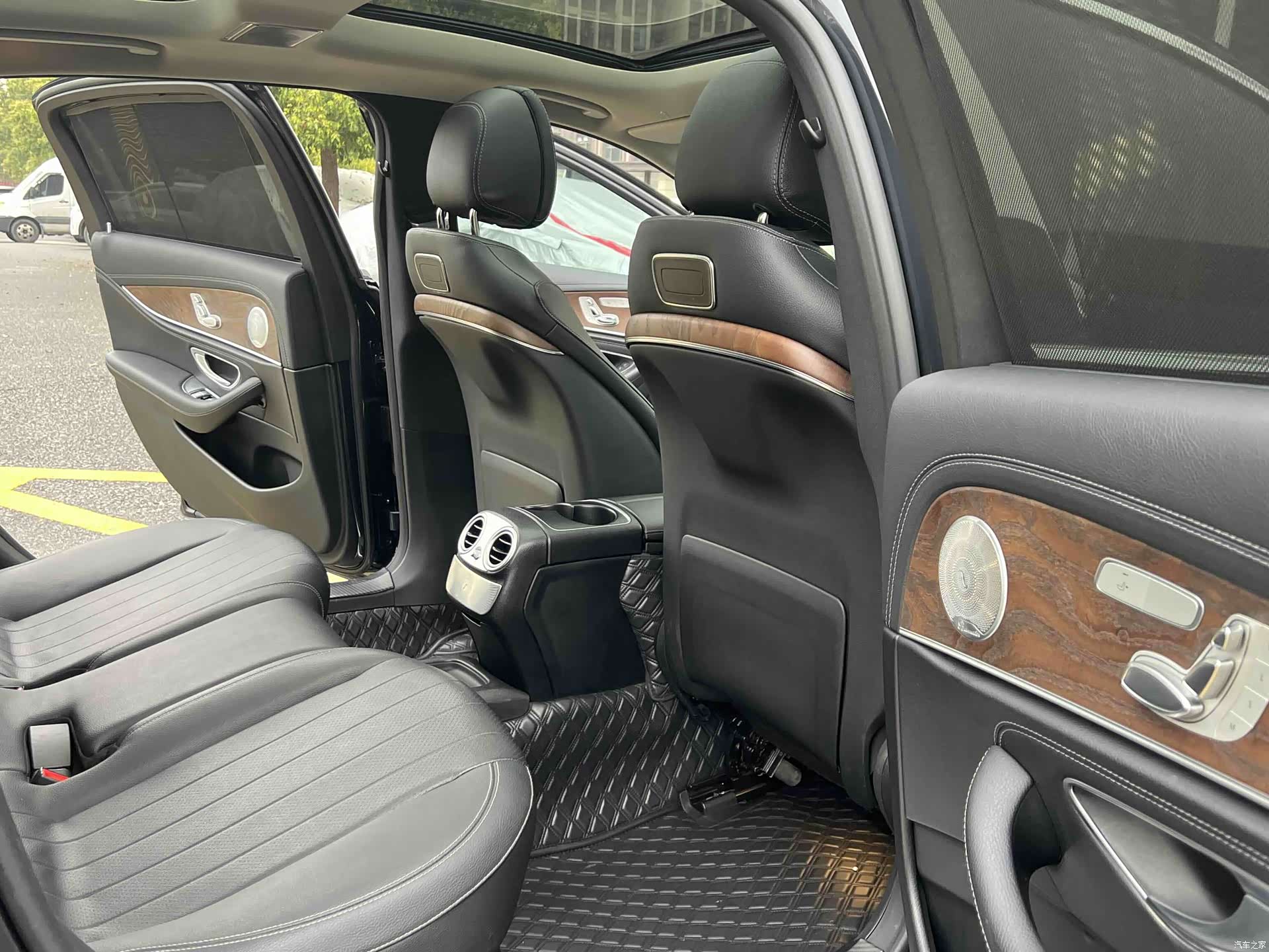Mercedes-Benz E-Class, 2019 7