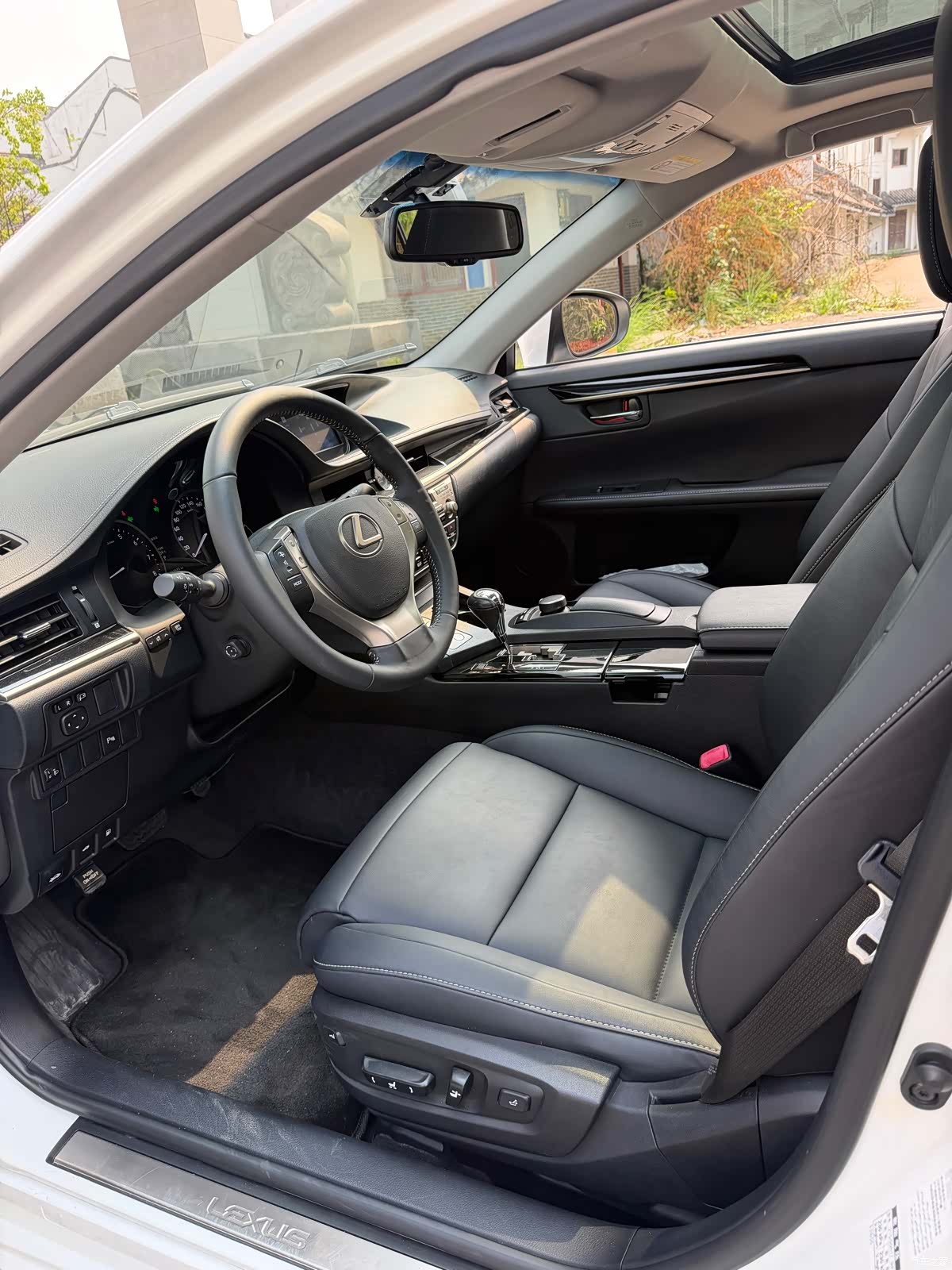 Lexus ES, 2014 7