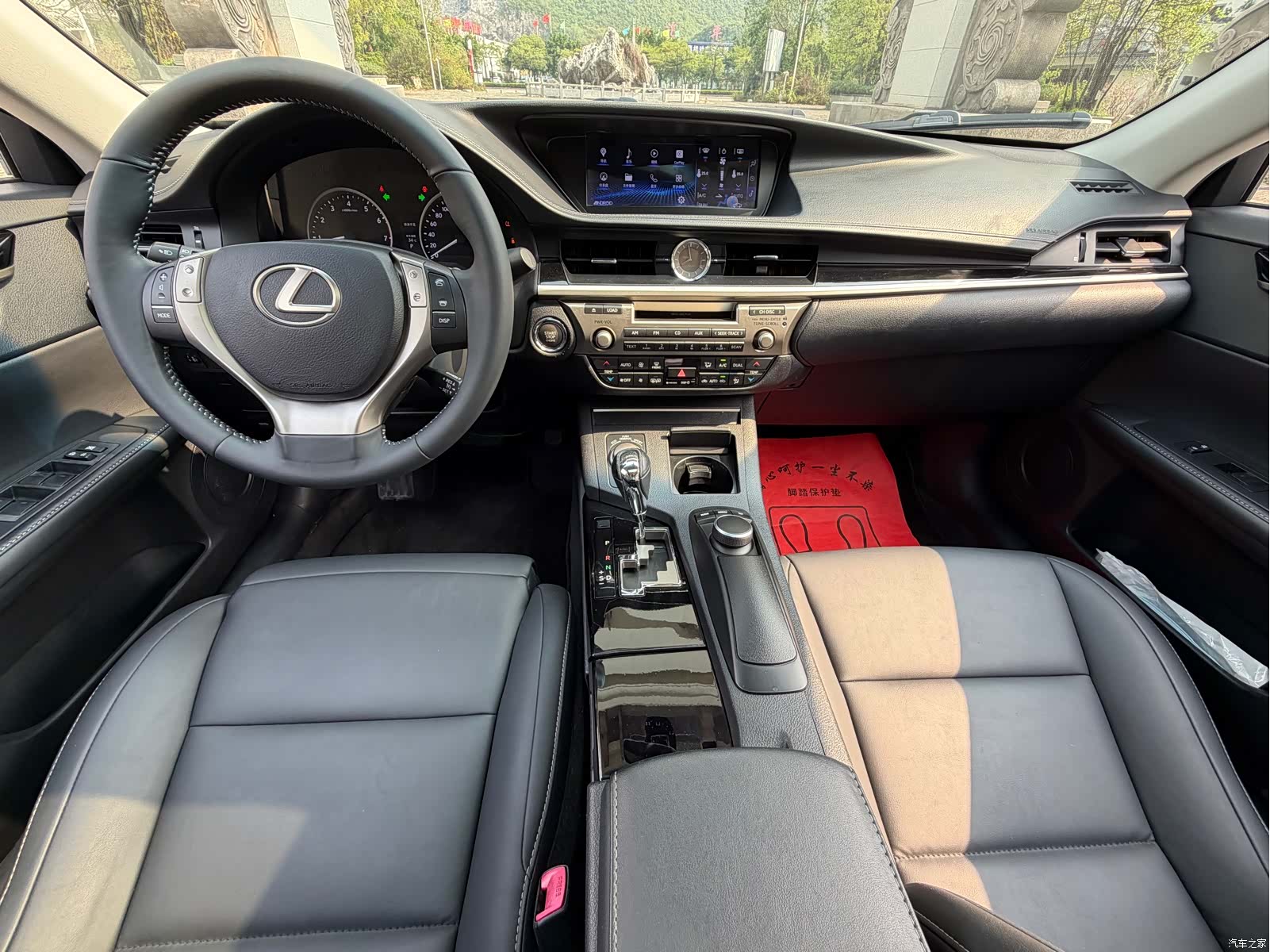 Lexus ES, 2014 9