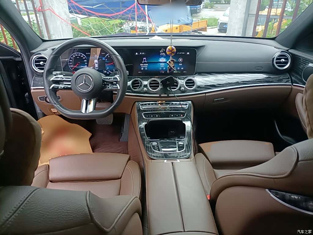 Mercedes-Benz E-Class, 2022 10