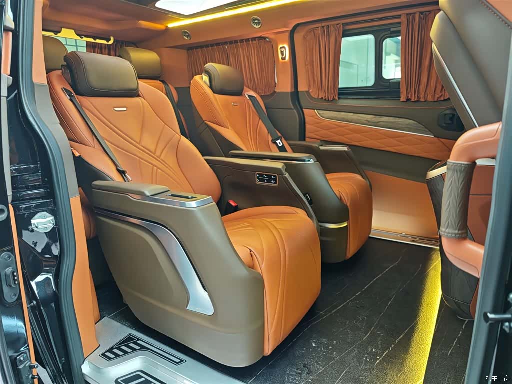 Ford Tourneo, 2024 12
