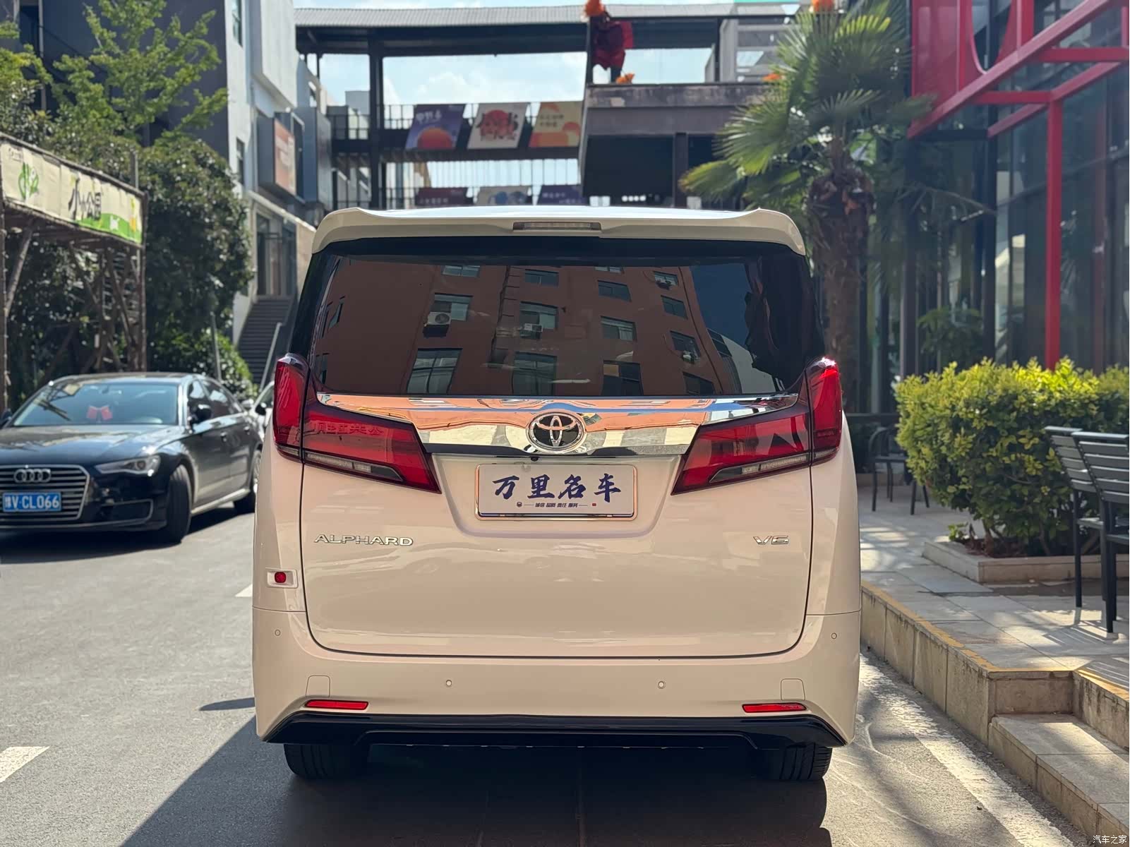 Toyota Alphard, 2019 35