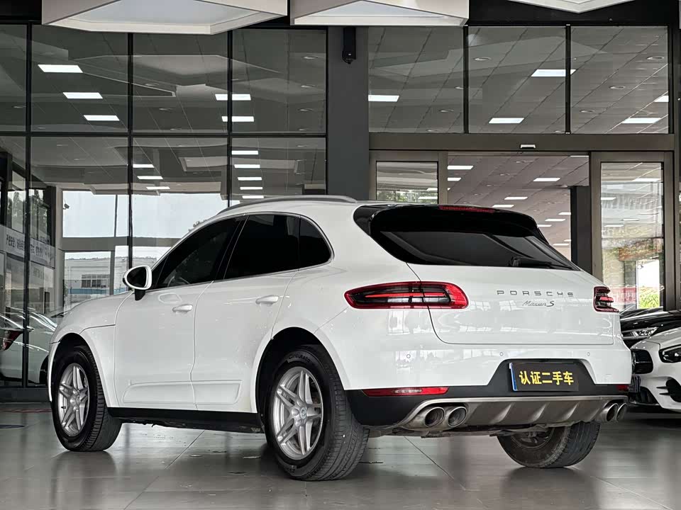 Porsche Macan