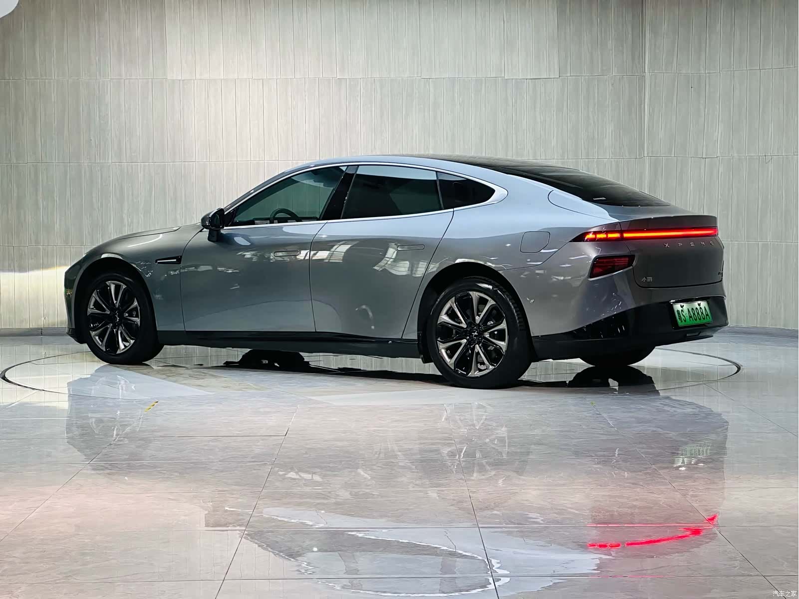 Xpeng P7, 2021 4