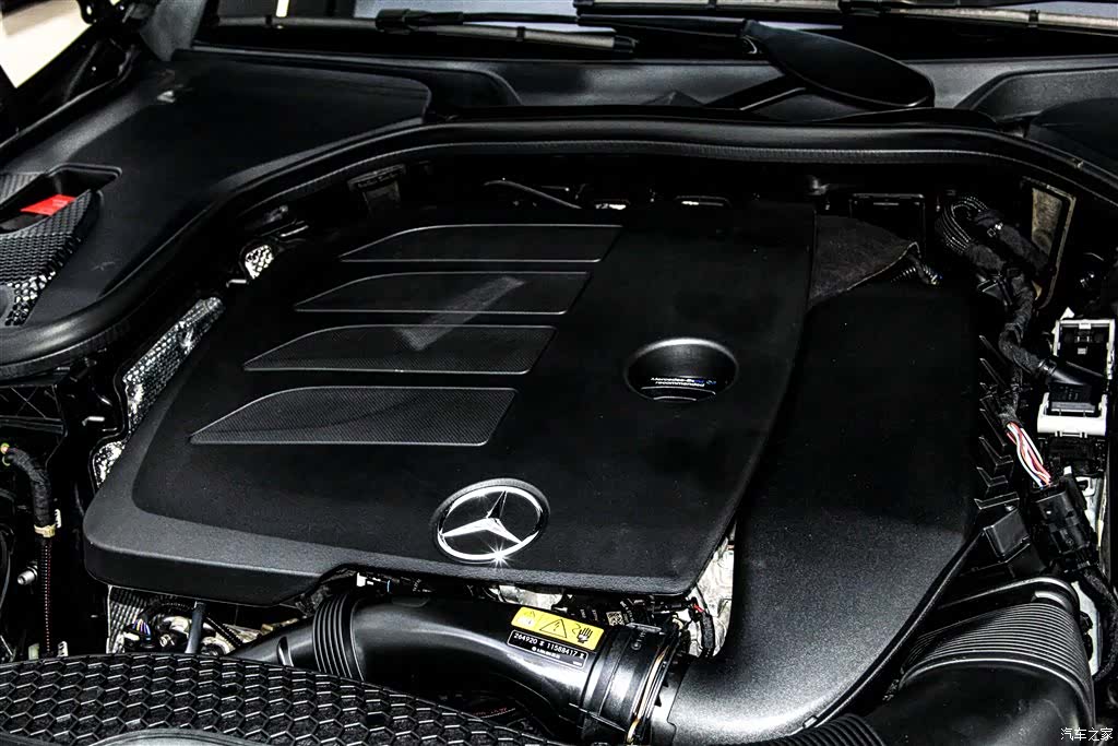 Mercedes-Benz E-Class, 2023 13