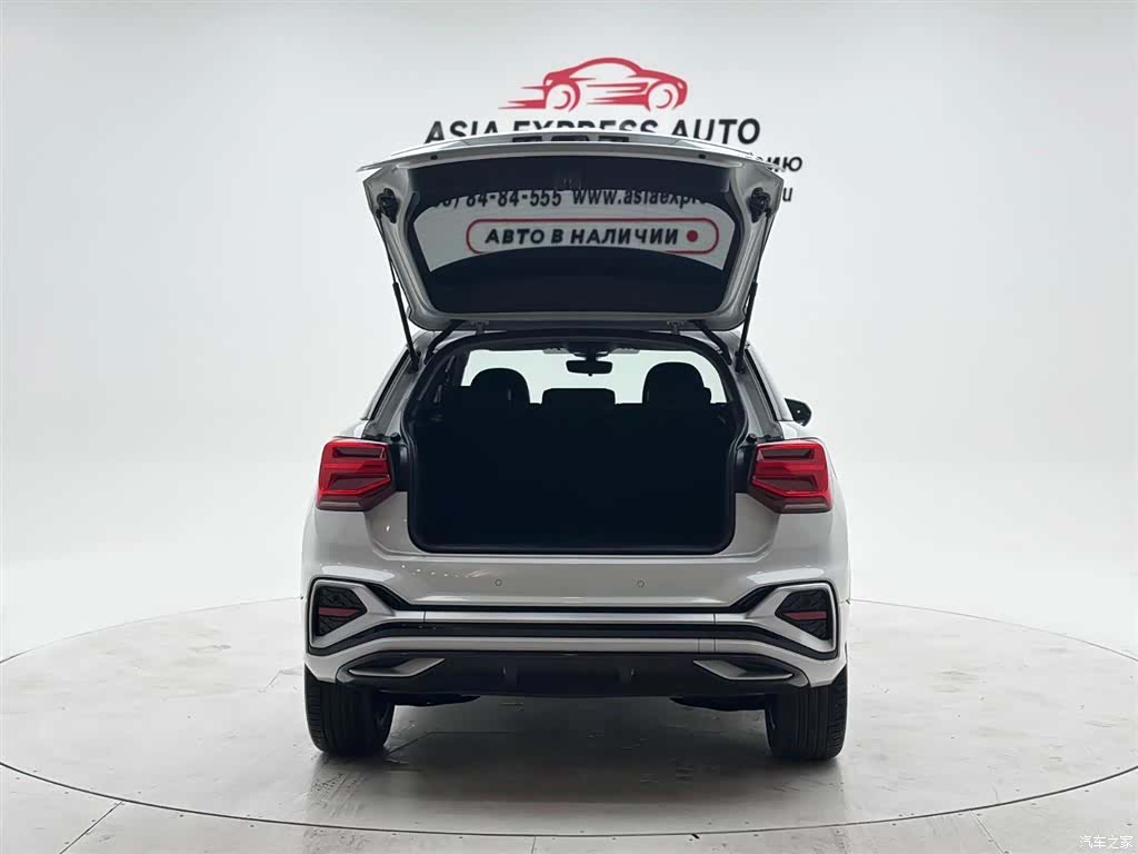 Audi Q2L, 2022 все фото