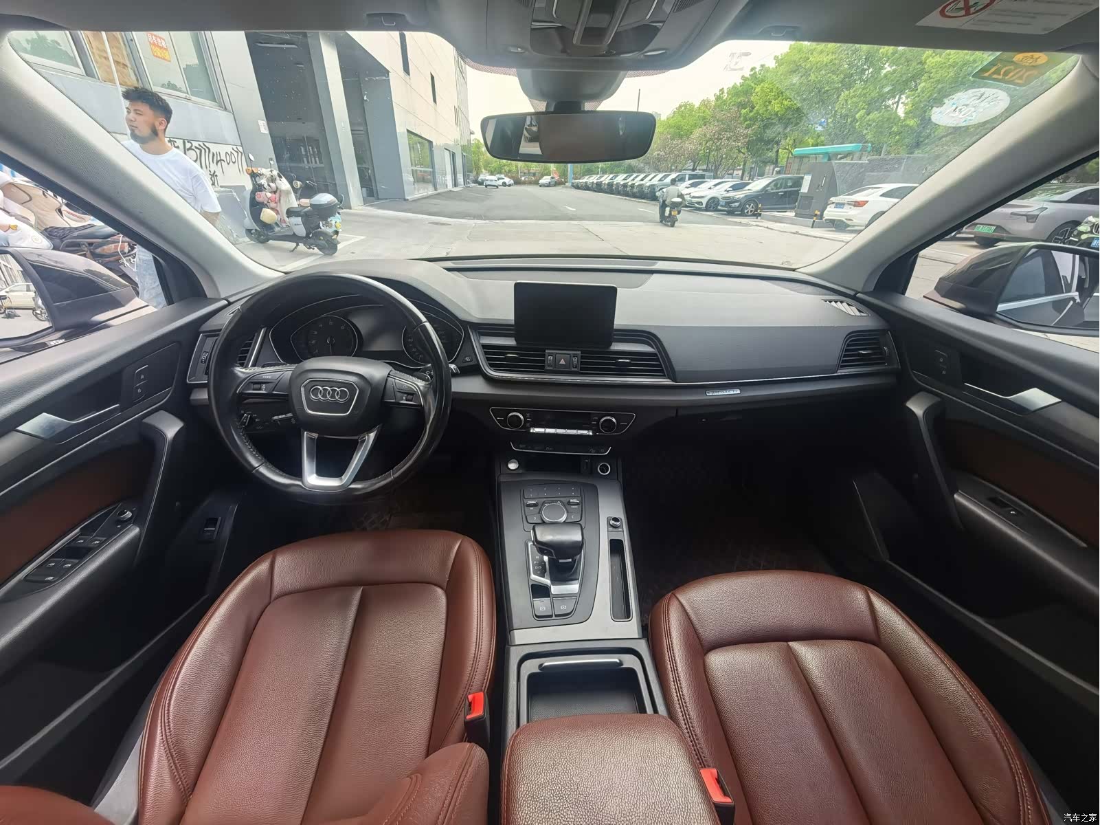 Audi Q5L, 2019 10