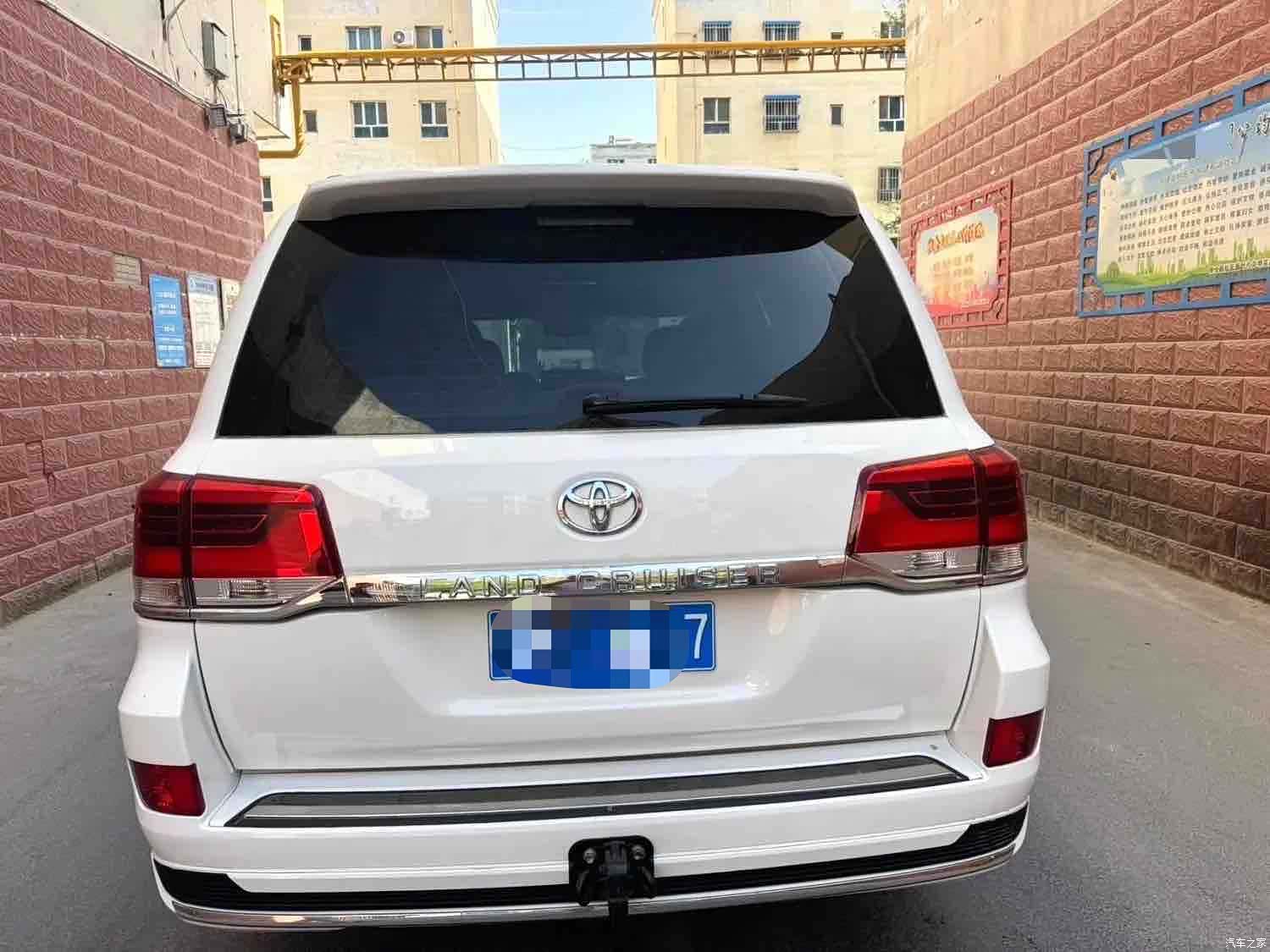 Toyota Land Cruiser, 2013 все фото
