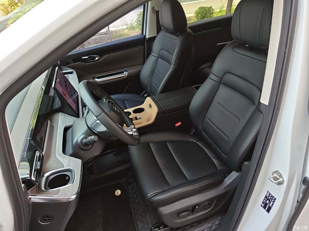 Trumpchi E8, 2024 15