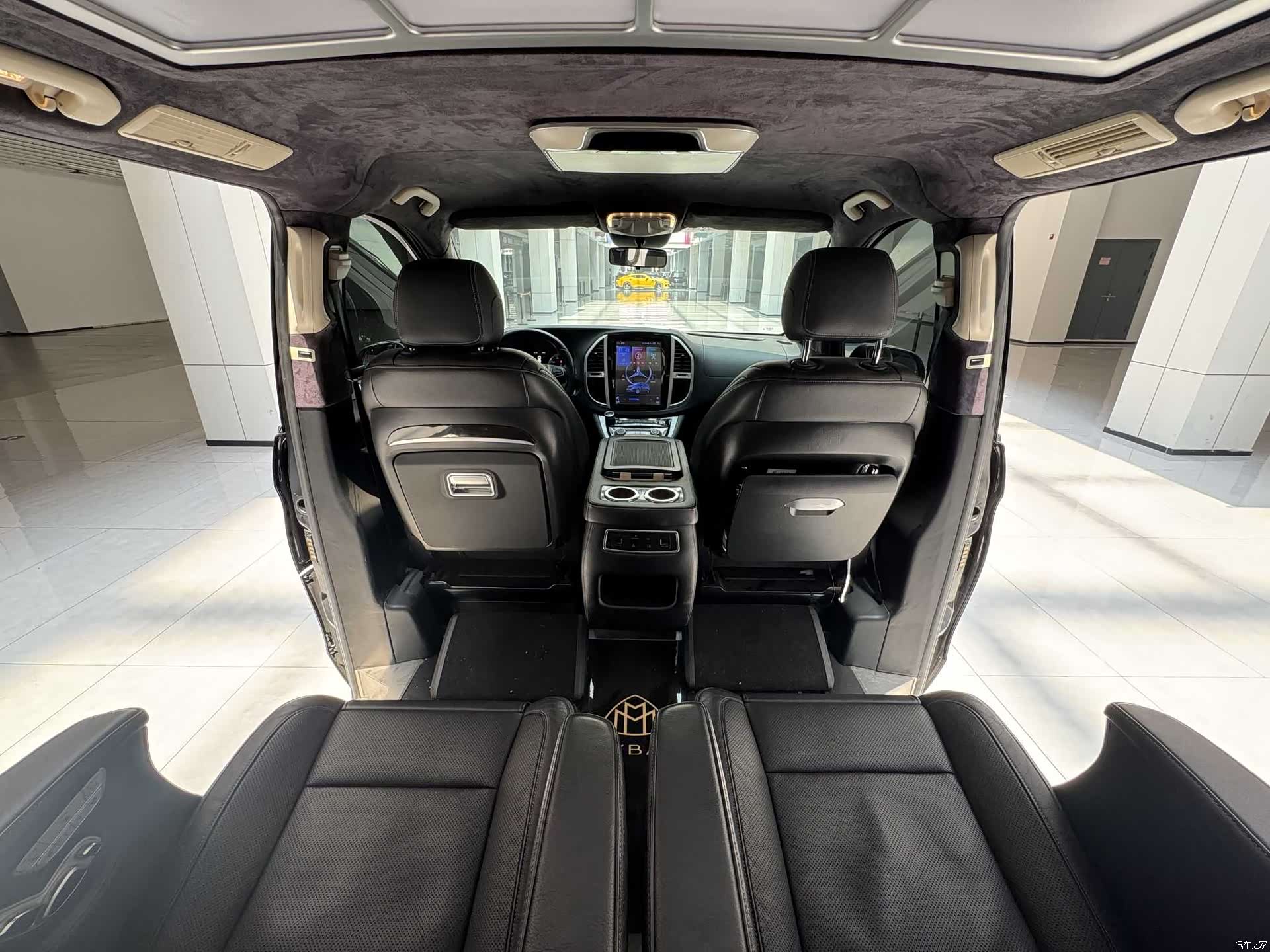 Mercedes-Benz 7, 2019 24