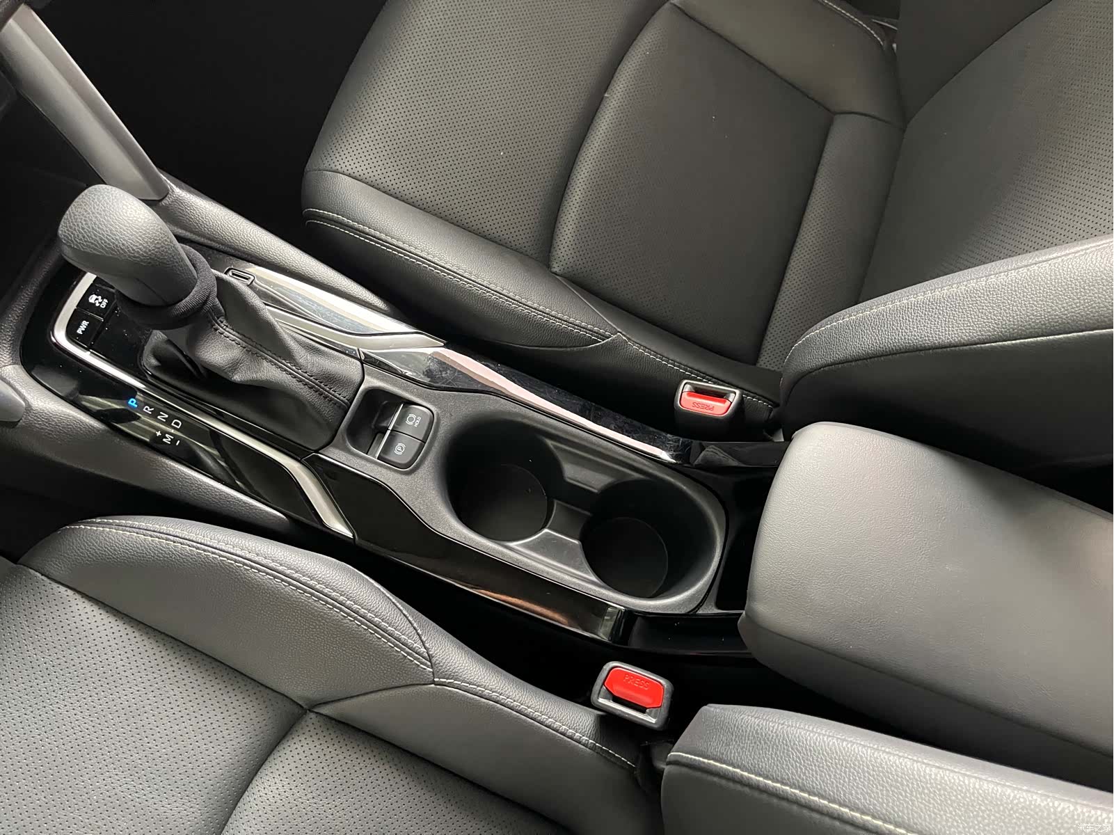 Toyota Frontlander, 2025 9