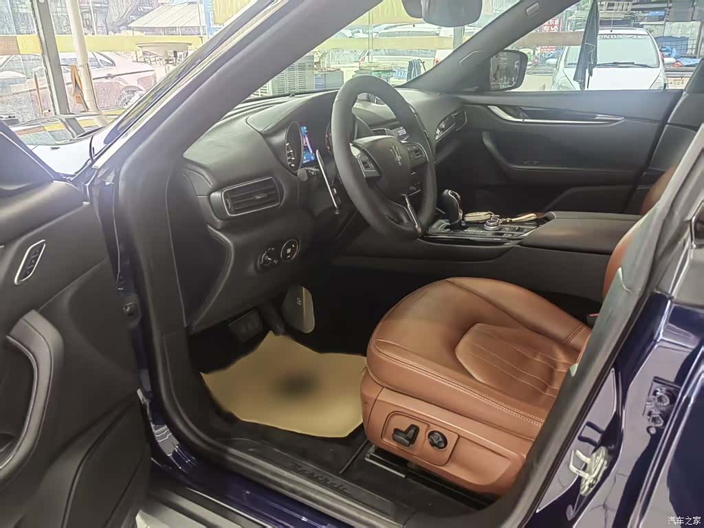 Maserati Levante, 2017 19