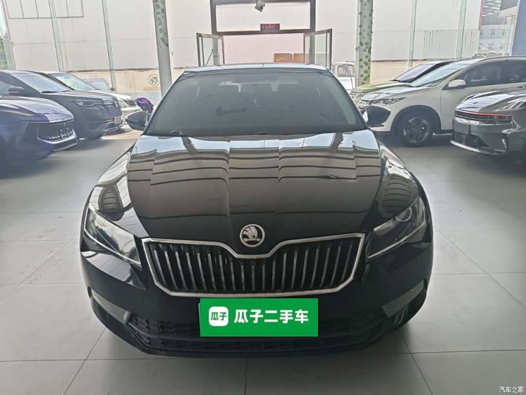 Skoda Superb, 2018 3