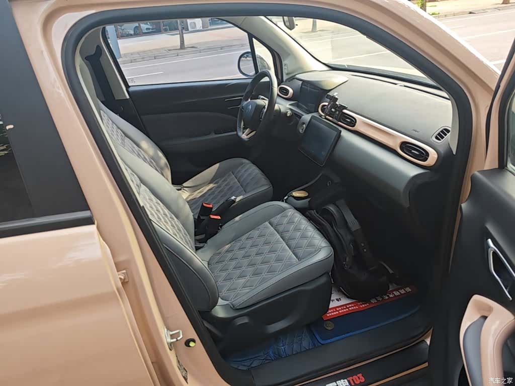 Leapmotor T03, 2021 25