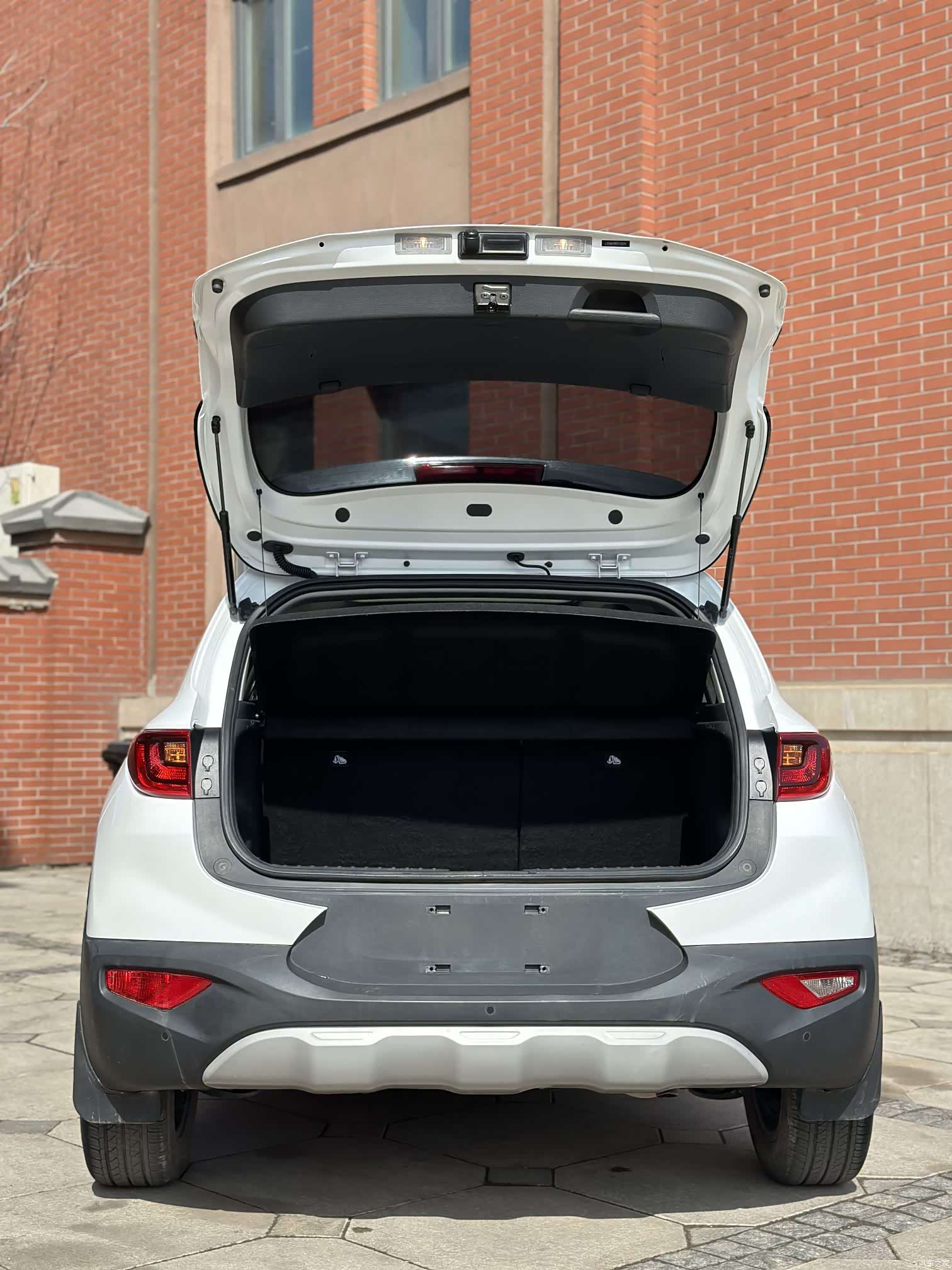 Kia KX1, 2023 12