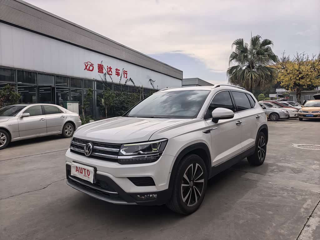 Volkswagen Tharu