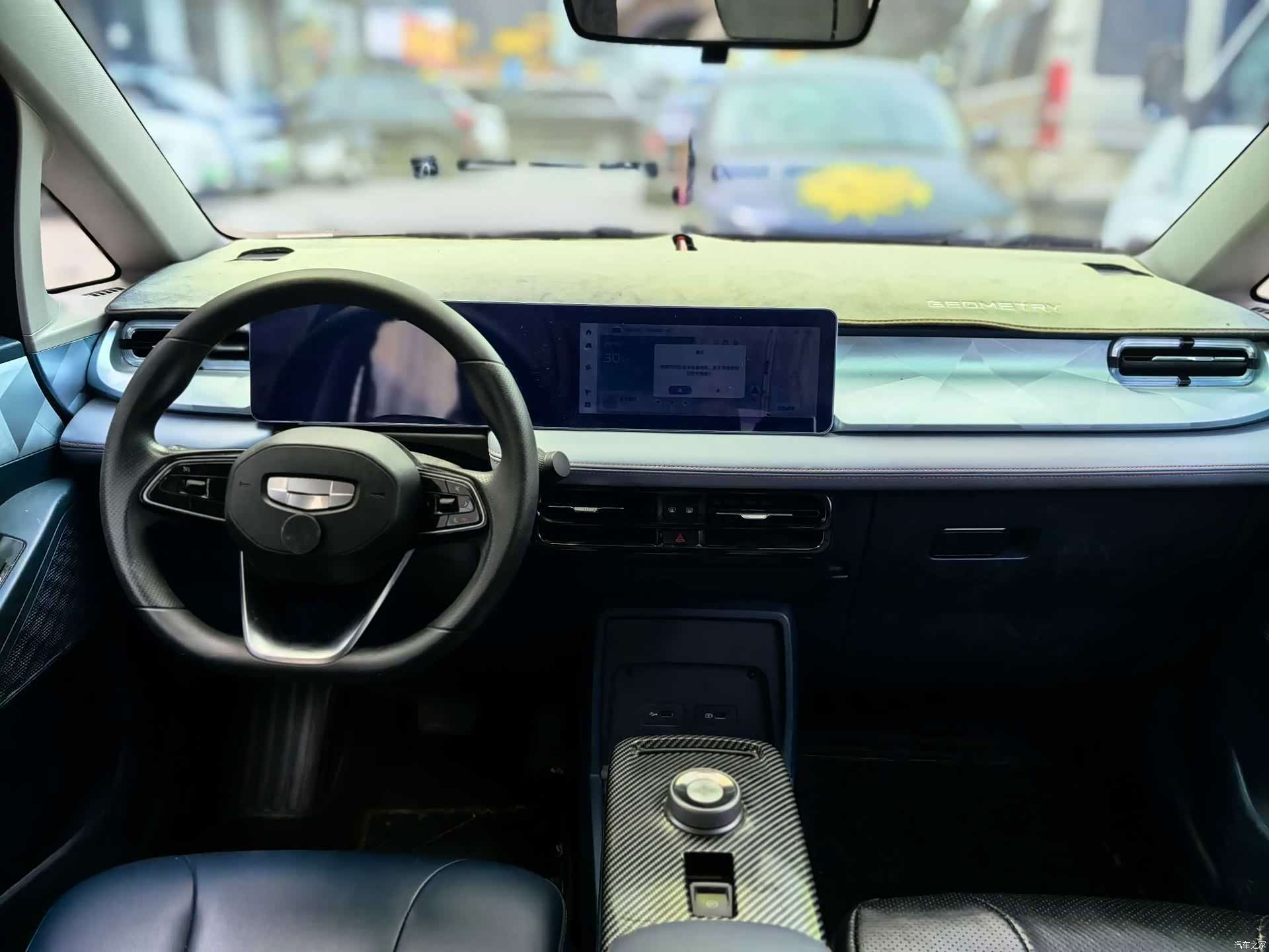 Geely E, 2022 все фото