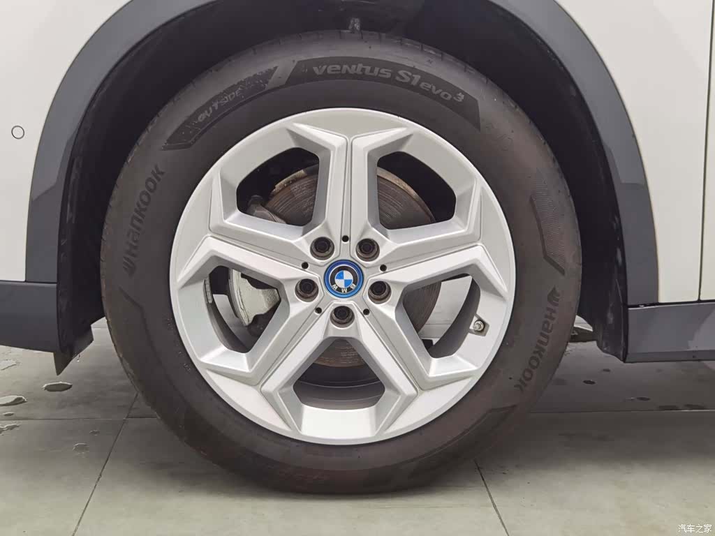 BMW iX1, 2025 17