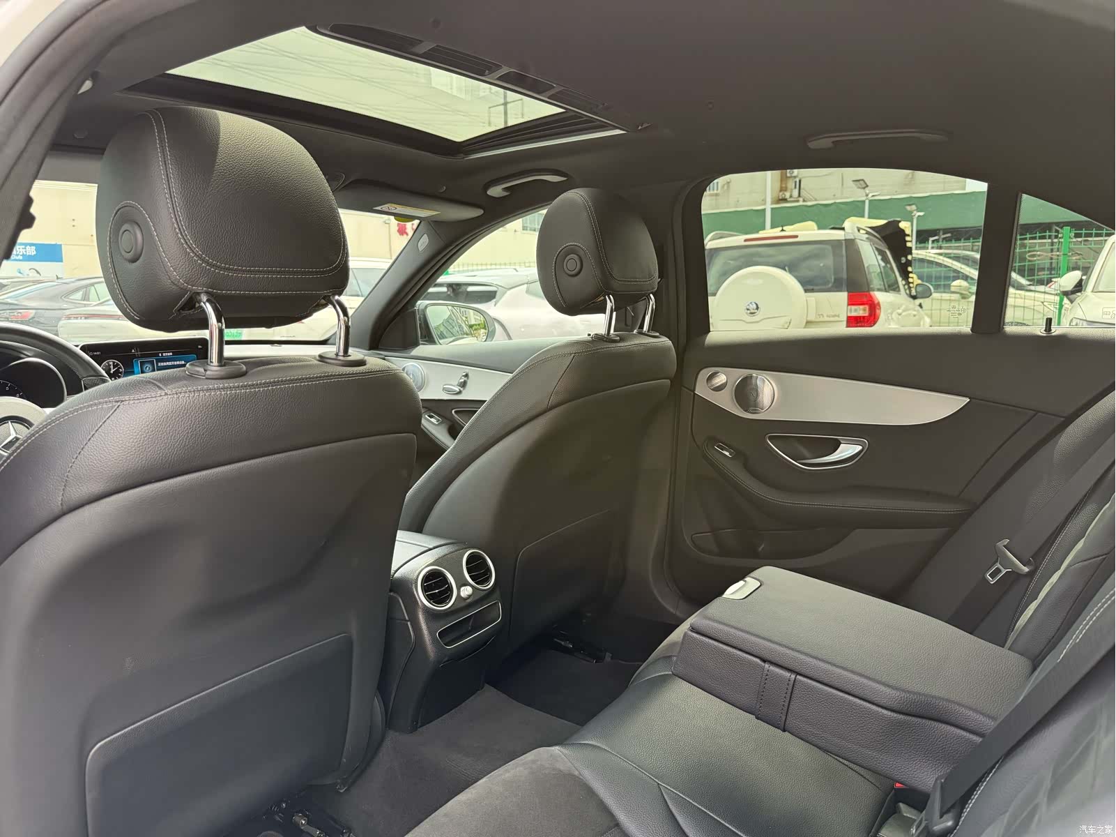 Mercedes-Benz C-Class, 2021 12