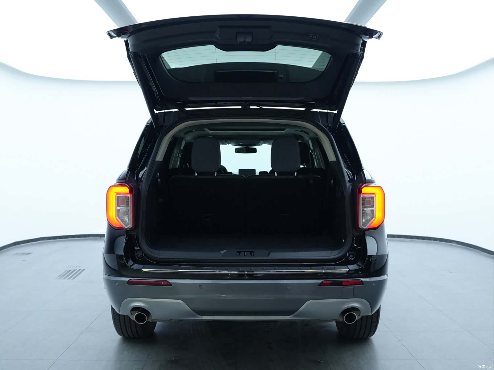 Ford Explorer, 2021 21